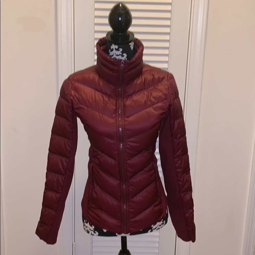 ALO YOGA MAROON RED DOWN FILLED PUFFER JACKET